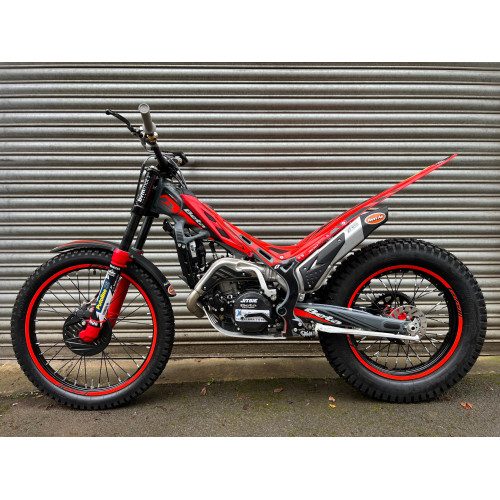 2025 Beta Evo 300 Trials Bike. Never Used. £5295 2025 Beta Evo 300 Trials Bike. Never Used. £5295